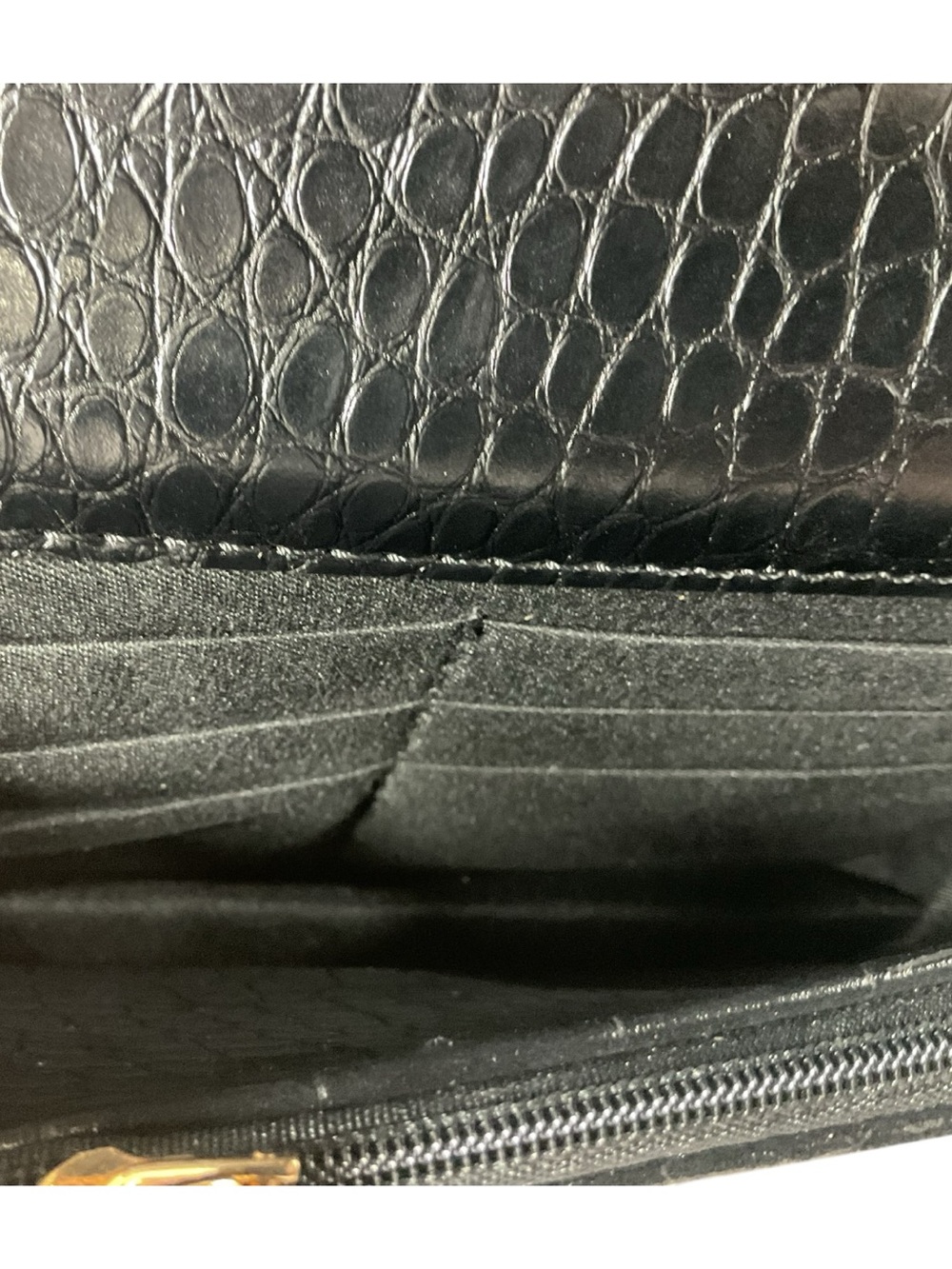 Badgley Mischka BM-4173 Black Croco Crossbody With Logo Plate Vegan Leather Bag - Picture 16 of 16